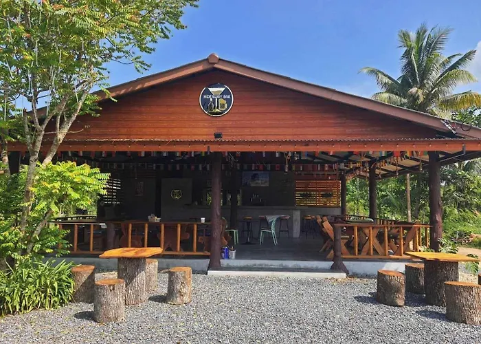 Hongte Khaolak Resort